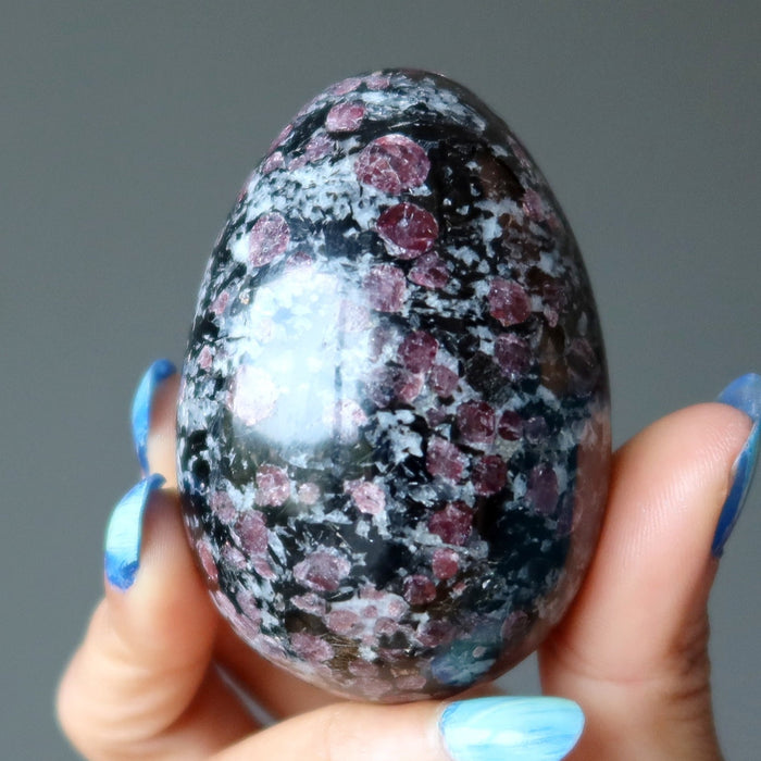 spinel egg