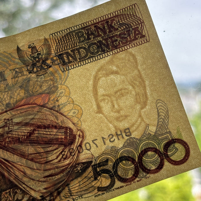 Vintage Banknote 1992 Indonesia 5000 Rupiah Volcano Music Art Watermark UV