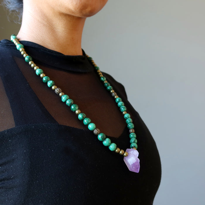 woman wearing raw amethyst malachite beaded necklace