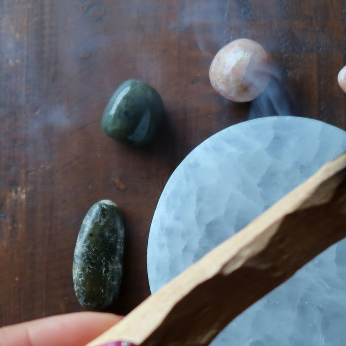 Astrology Set Sun-Moon Crystals and Selenite Charger