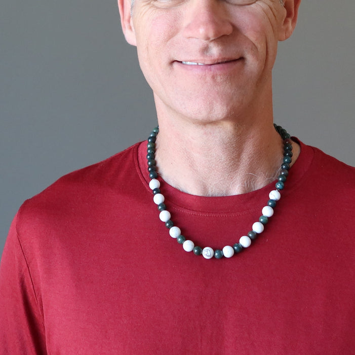 male model wearing howlite and bloodstone beaded necklace