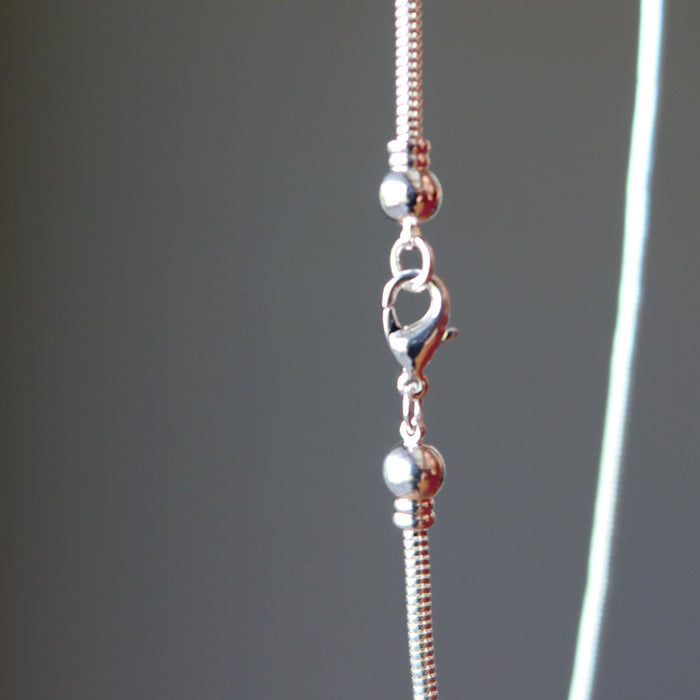 showing a lobster clasp