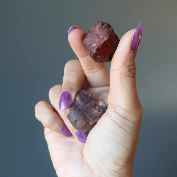 raw carnelian stones