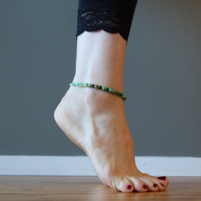foot modeling chrysoprase anklet