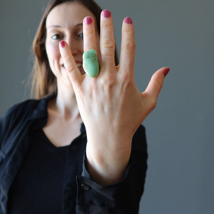 female model wearing Chrysoprase stone Ring 