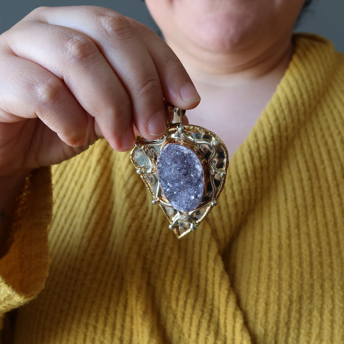 holding 2.6 x 1.8 inches oval Druzy Amethyst Gold Leaf framed Pendant 