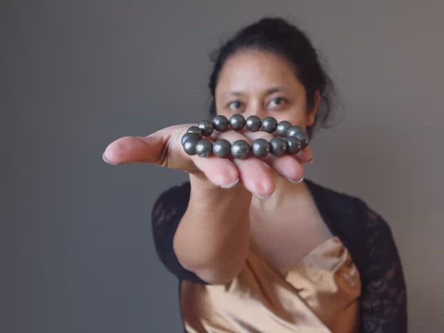 video featuring pyrite smooth bracelet