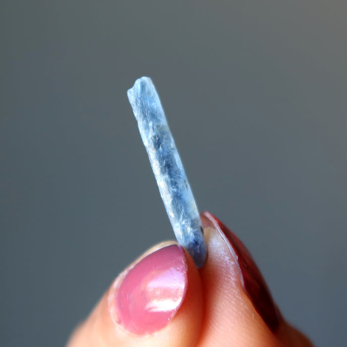 raw blue kyanite stone