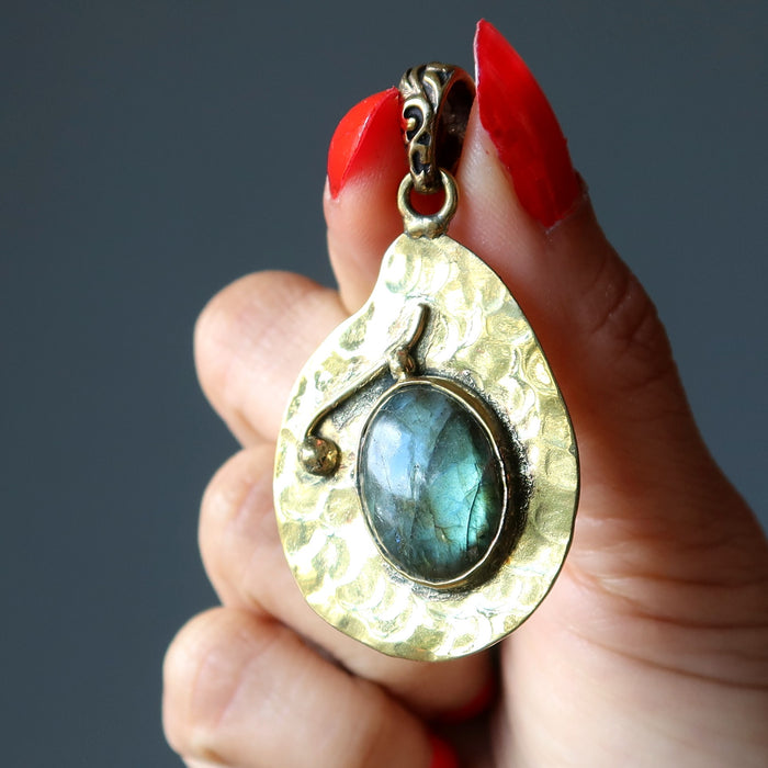 labradorite pendant