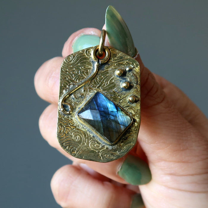 labradorite pendant