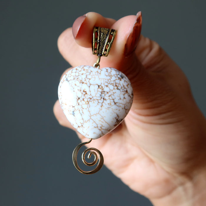 magnesite heart pendant
