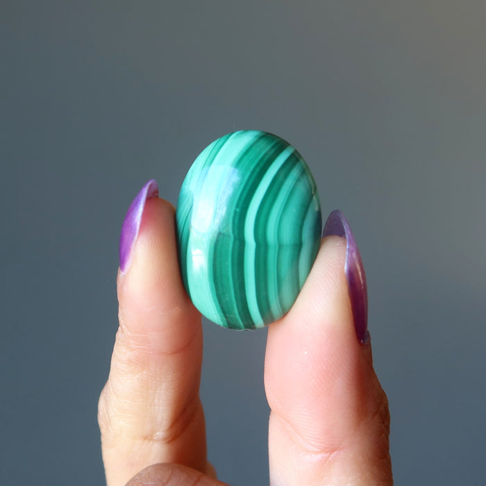 malachite oval cabochon