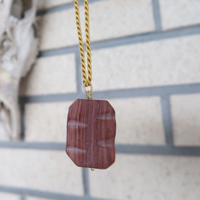 redline marble necklace