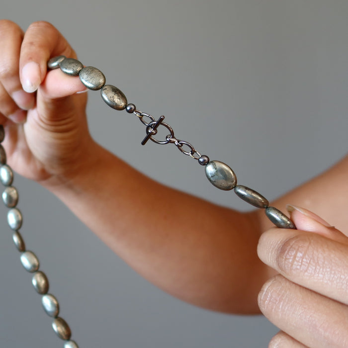 gunmetal toggle clasp on pyrite oval necklace