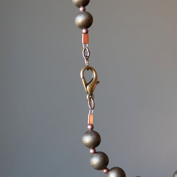 displaying the hook clasp