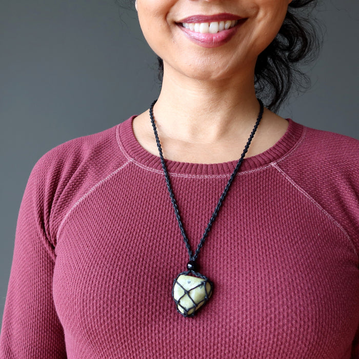 serpentine tumbled stone in macrame necklace