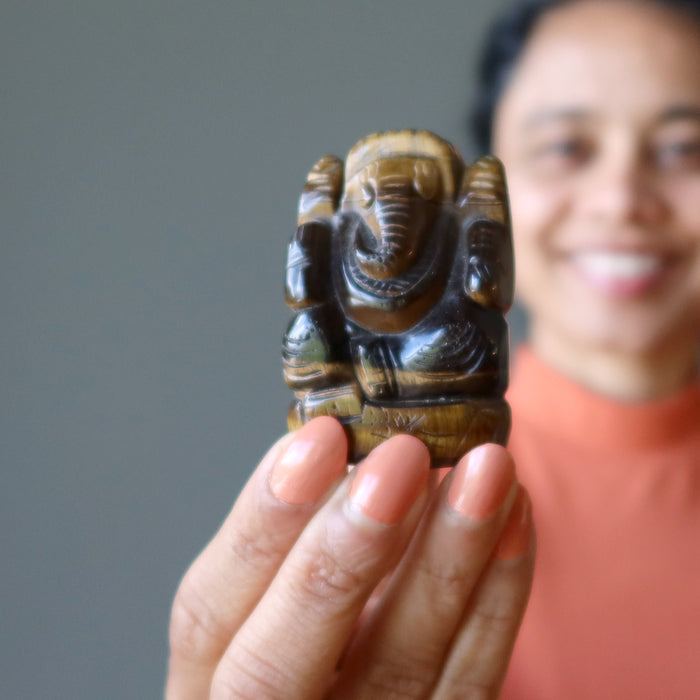 sheila holding Tigers Eye Ganesh 